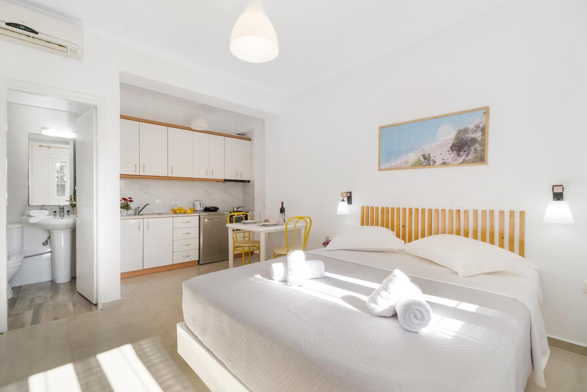 Dionysia Rooms Lefkada City Exterior photo
