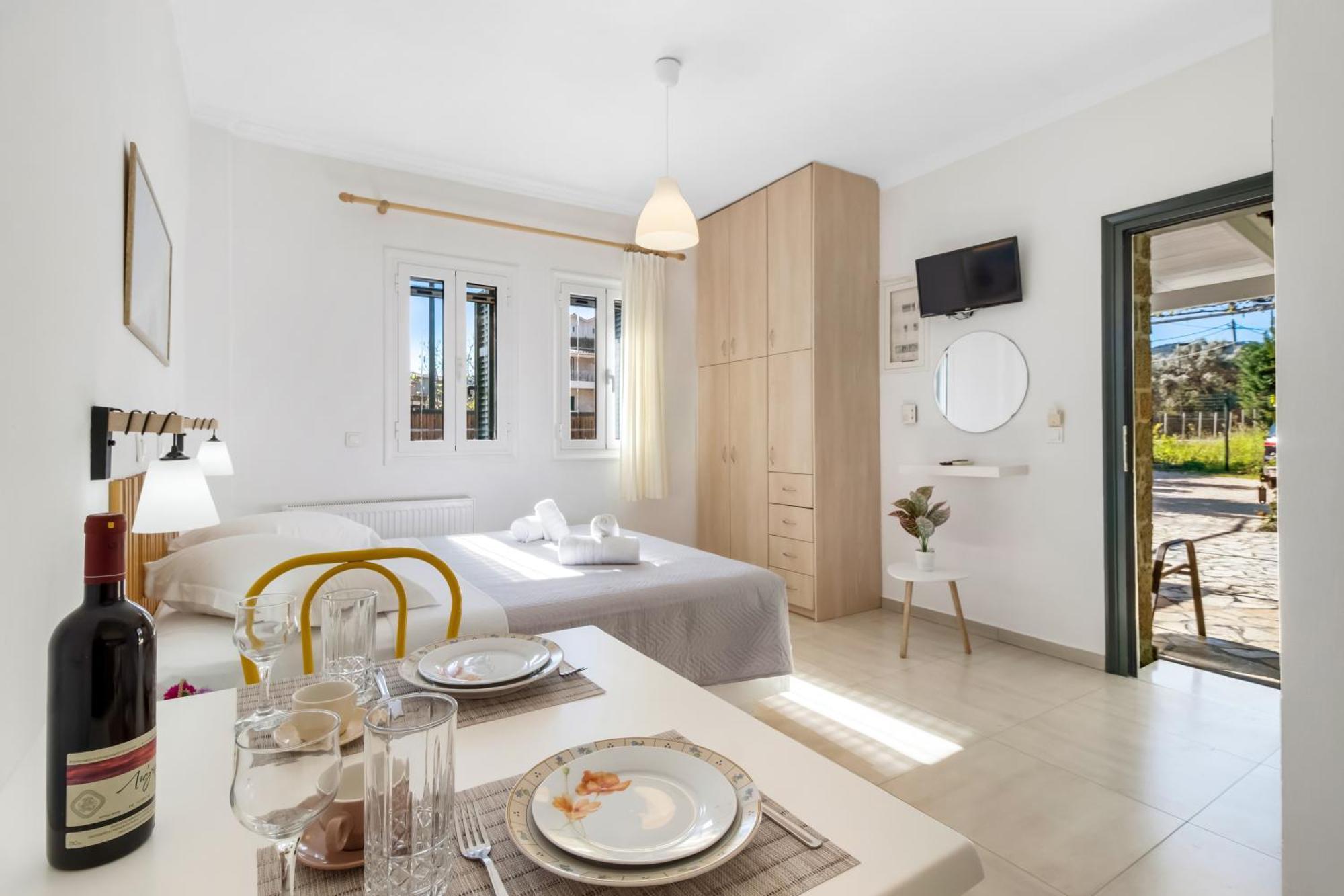 Dionysia Rooms Lefkada City Exterior photo