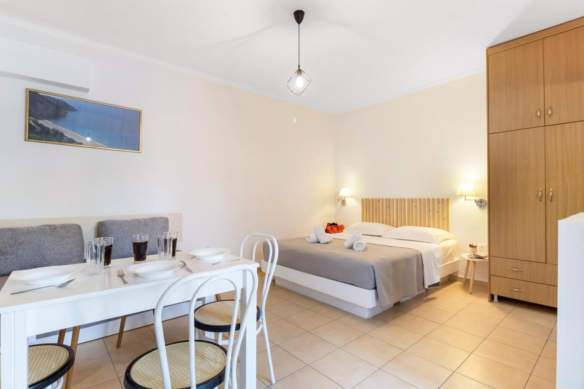 Dionysia Rooms Lefkada City Exterior photo